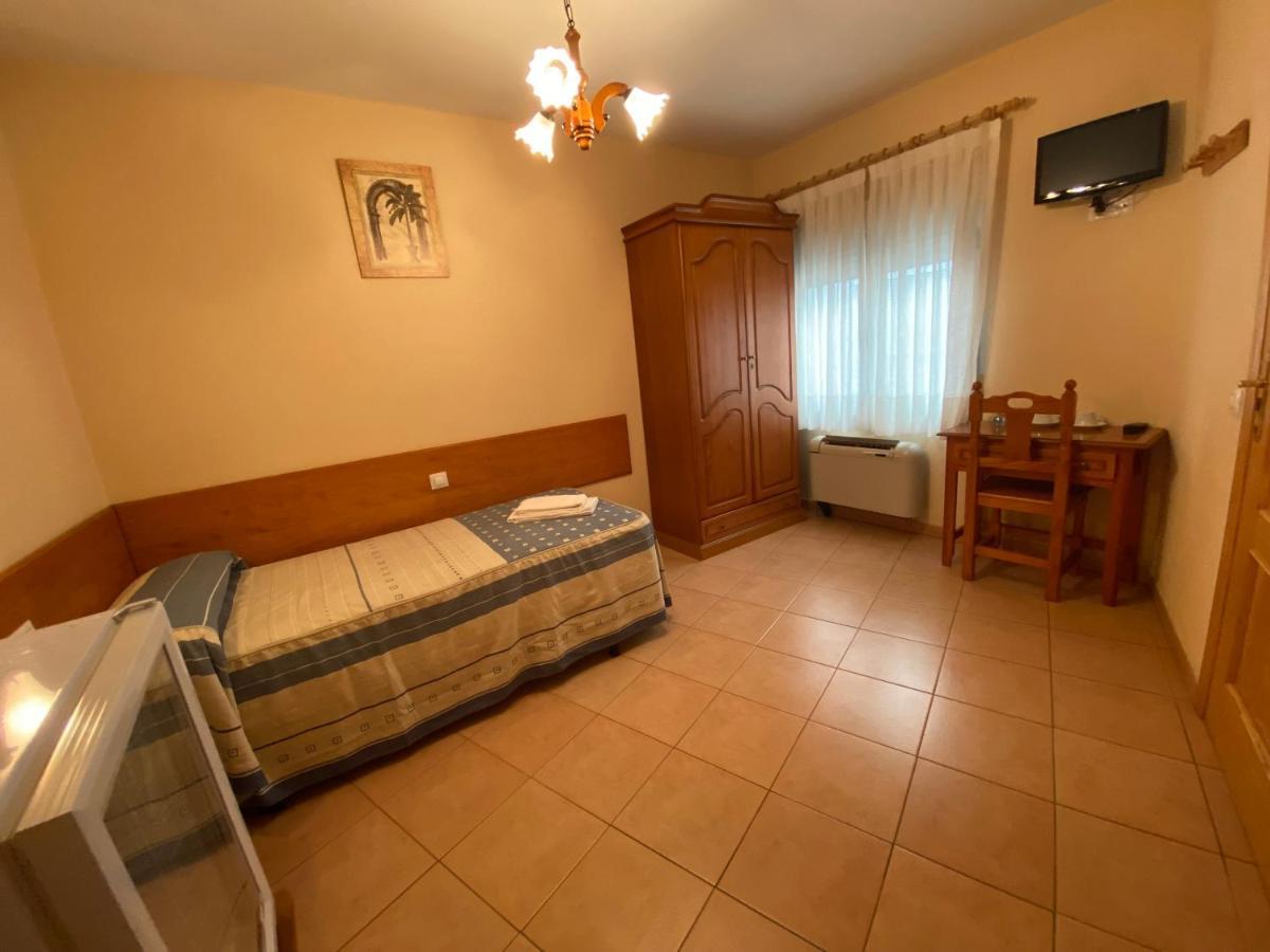 Hostal Jose Mari Ciudad-Rodrigo Екстериор снимка