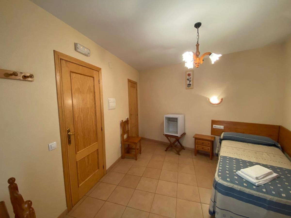 Hostal Jose Mari Ciudad-Rodrigo Екстериор снимка
