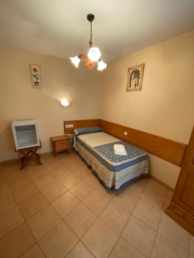 Hostal Jose Mari Ciudad-Rodrigo Екстериор снимка